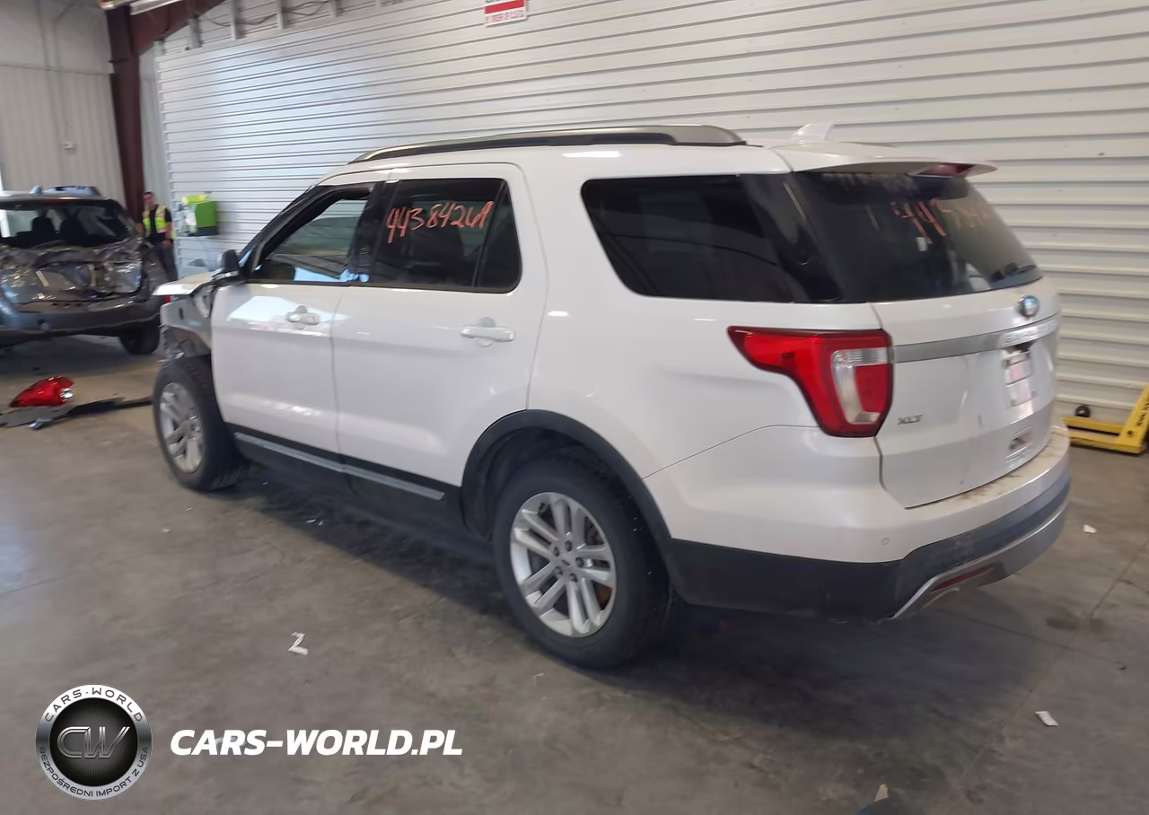 2016 Ford Explorer Xlt VIN:1FM5K7DH5GGD12353 - 3