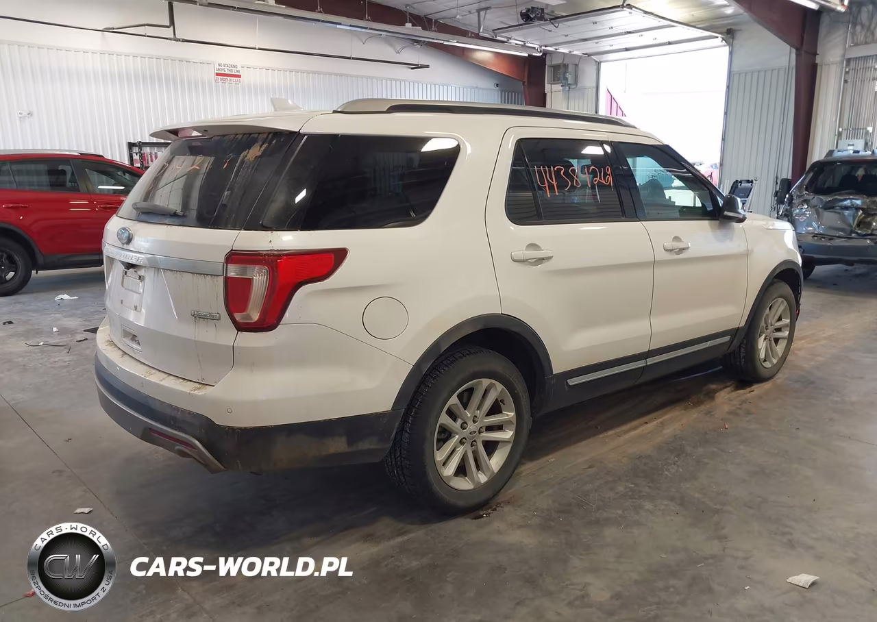 2016 Ford Explorer Xlt VIN:1FM5K7DH5GGD12353 - 4