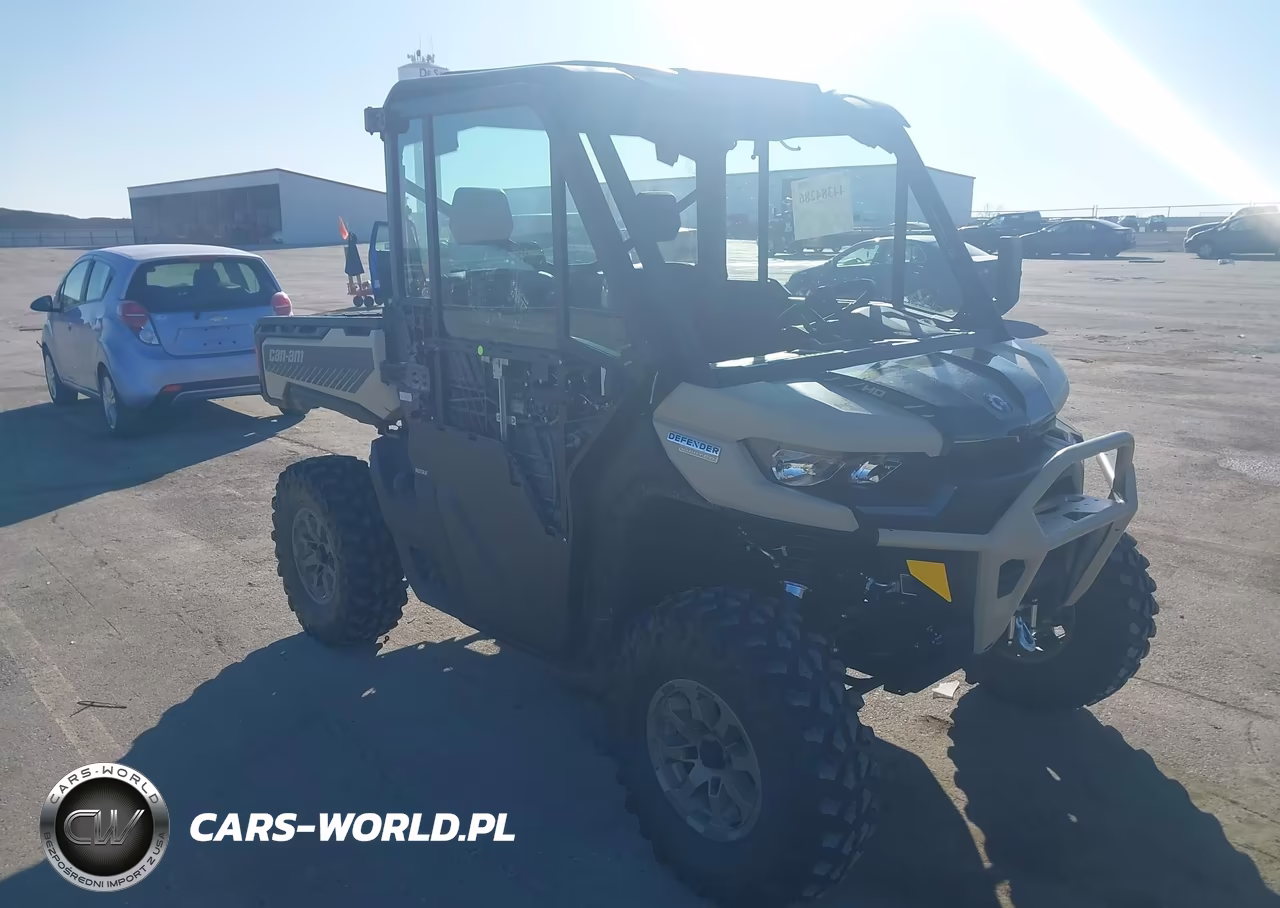 2024 Can-Am Defender
