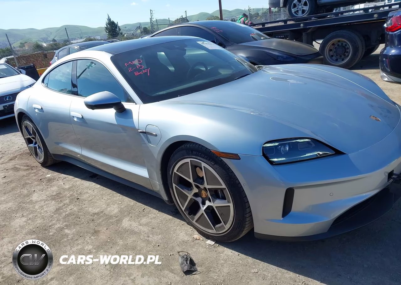 2025 Porsche Taycan 4