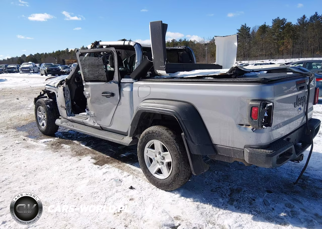 2020 Jeep Gladiator Sport S 4X4 VIN:1C6JJTAG8LL215229 - 3
