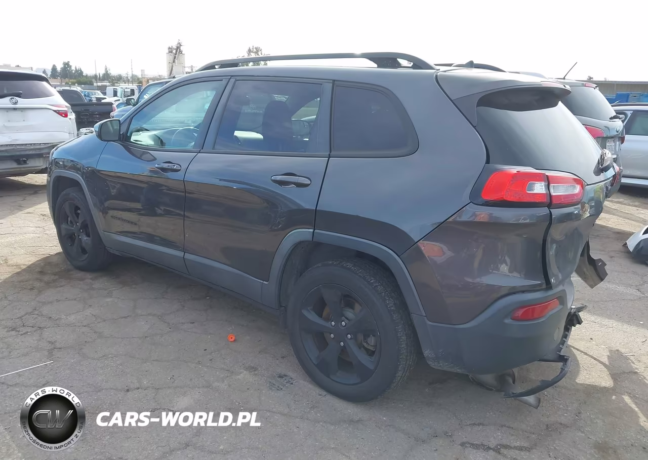 2015 Jeep Cherokee Latitude Altitude VIN:1C4PJLCS5FW723147 - 3
