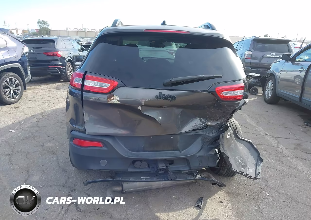 2015 Jeep Cherokee Latitude Altitude VIN:1C4PJLCS5FW723147 - 6