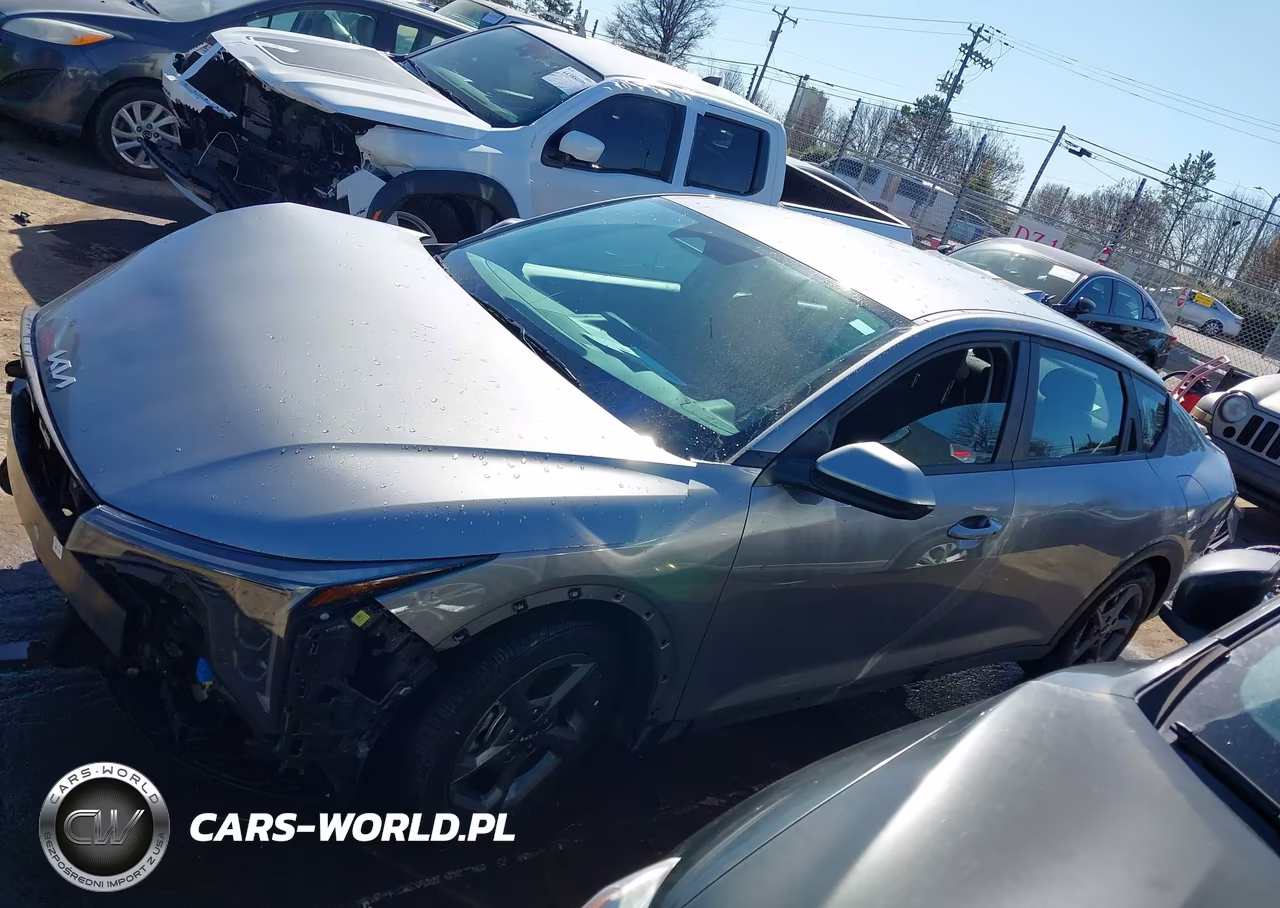 2025 Kia K4 Lxs VIN:3KPFT4DE9SE048766 - 15