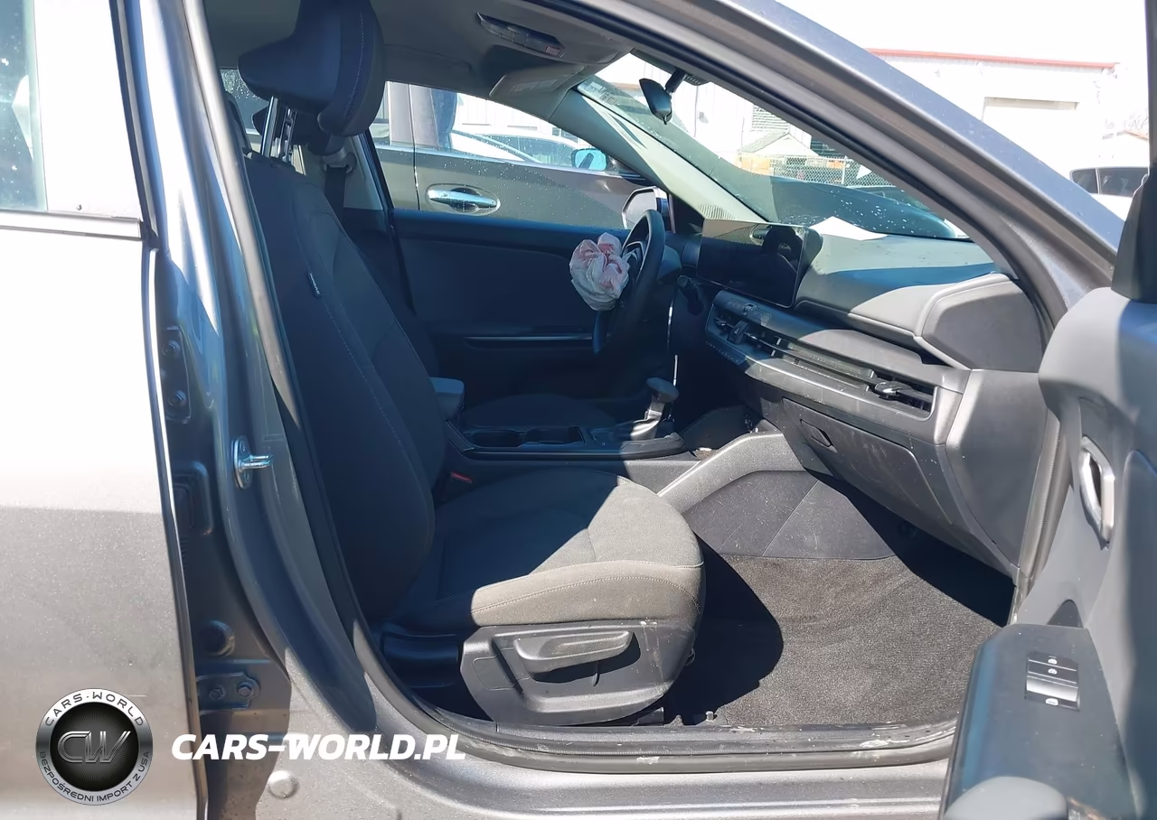 2025 Kia K4 Lxs VIN:3KPFT4DE9SE048766 - 5