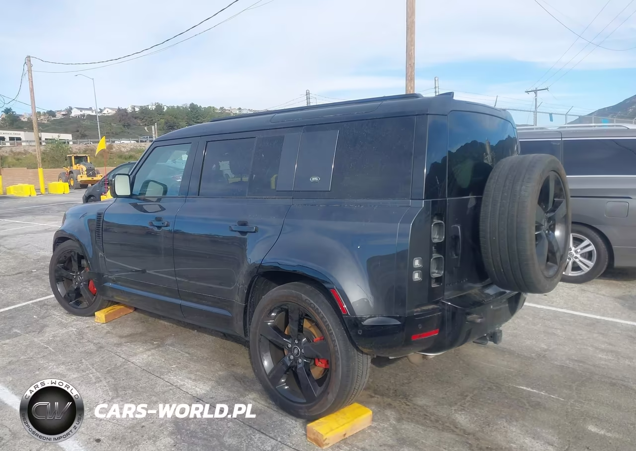 2023 Land Rover Defender 110 X VIN:SALEX7EU5P2136282 - 3