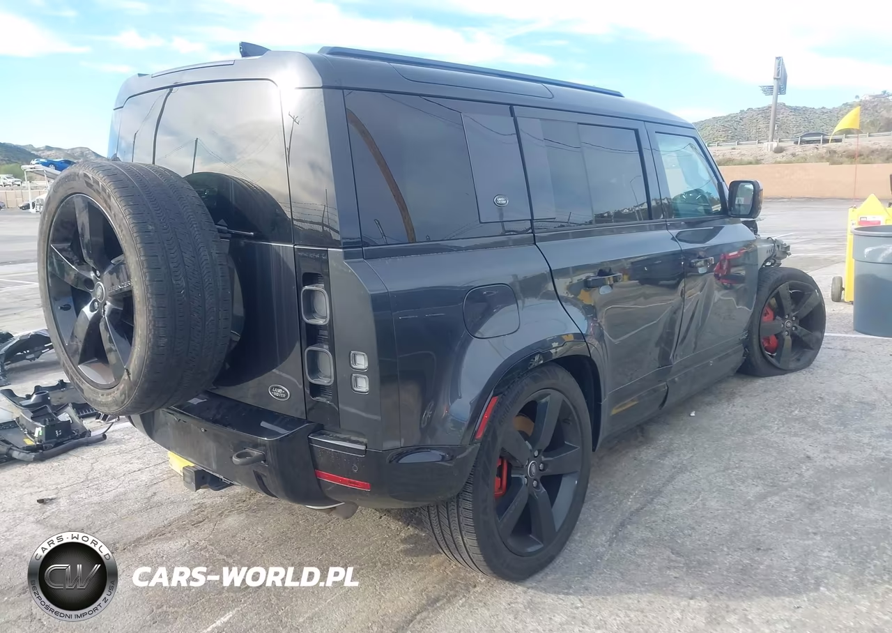 2023 Land Rover Defender 110 X VIN:SALEX7EU5P2136282 - 4