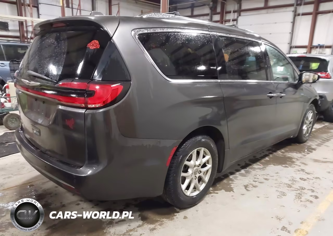 2021 Chrysler Pacifica Touring L VIN:2C4RC1BG6MR584981 - 4
