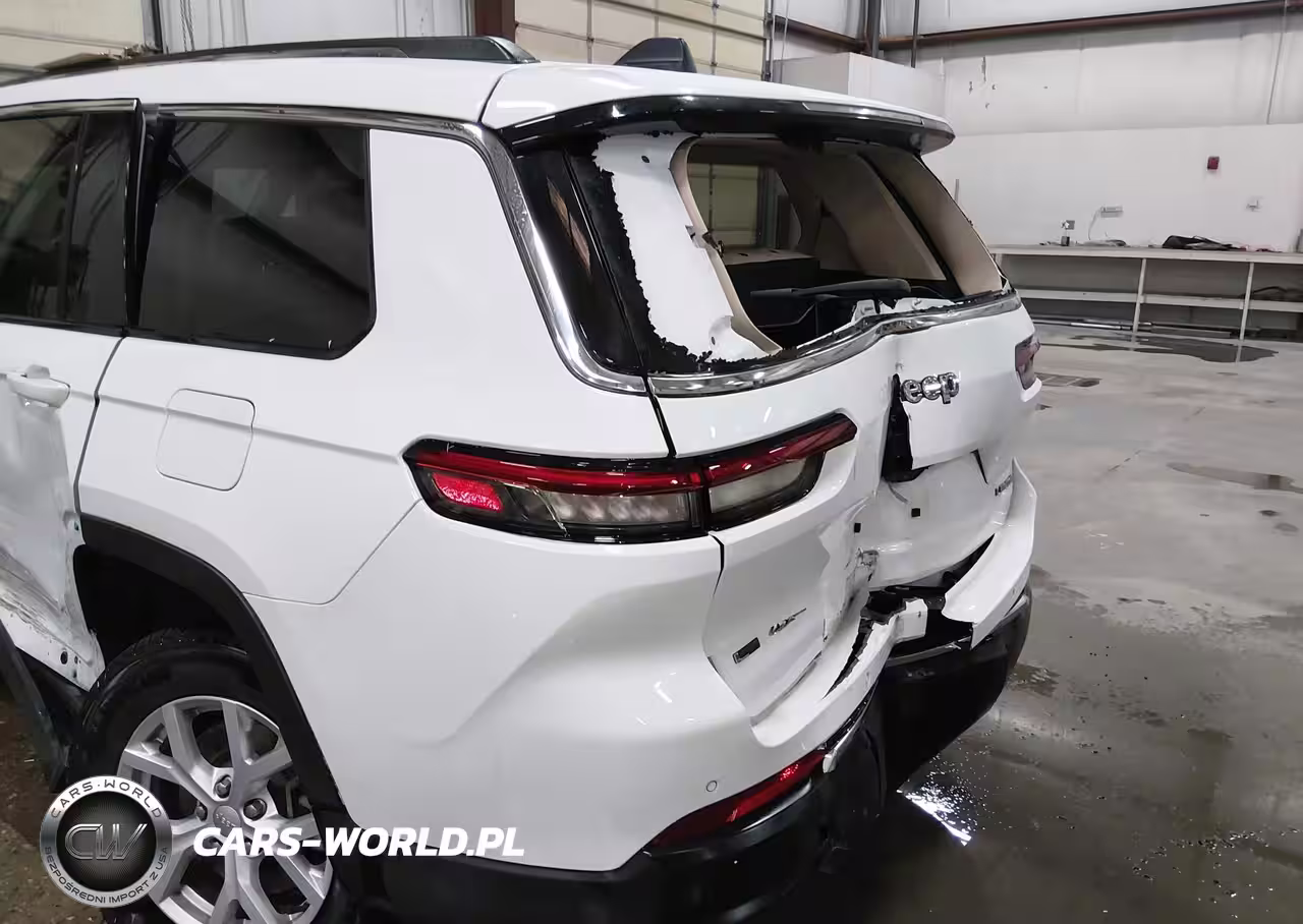 2022 Jeep Grand Cherokee L Limited 4X4 VIN:1C4RJKBG8N8633851 - 21