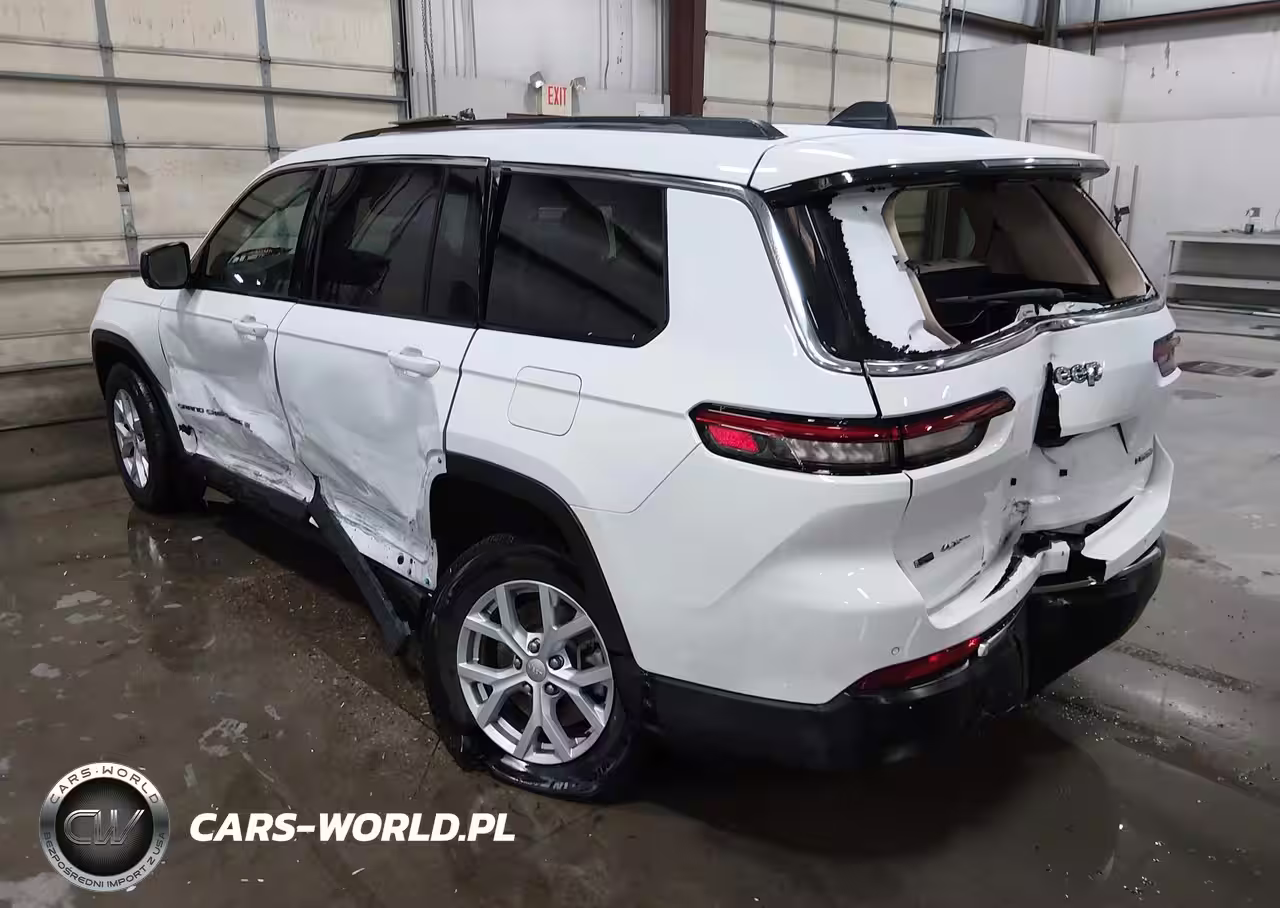 2022 Jeep Grand Cherokee L Limited 4X4 VIN:1C4RJKBG8N8633851 - 3
