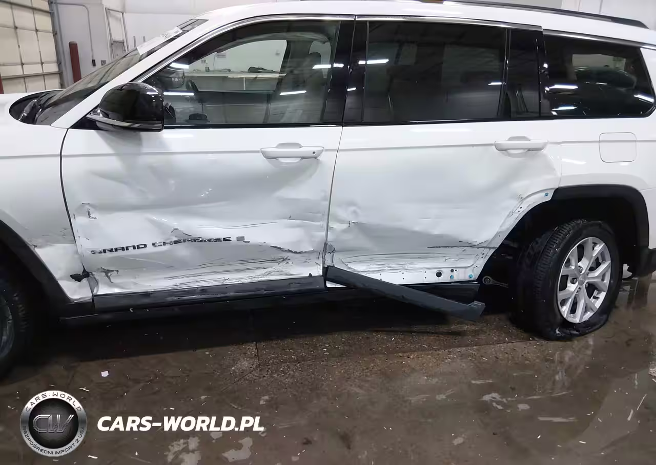 2022 Jeep Grand Cherokee L Limited 4X4 VIN:1C4RJKBG8N8633851 - 6