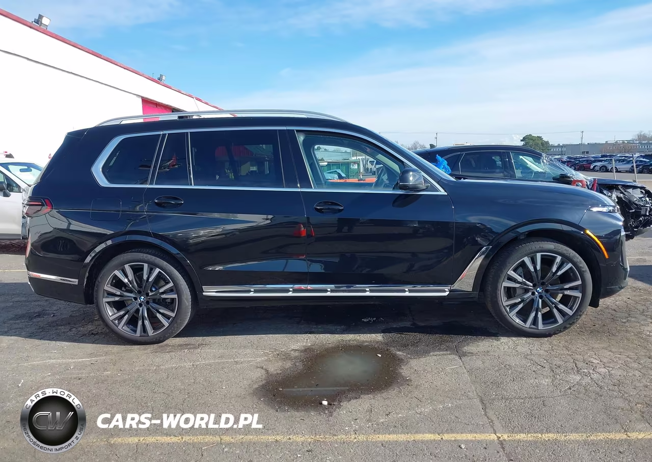 2025 BMW X7 xDrive40I VIN:5UX23EM0XS9W42777 - 13