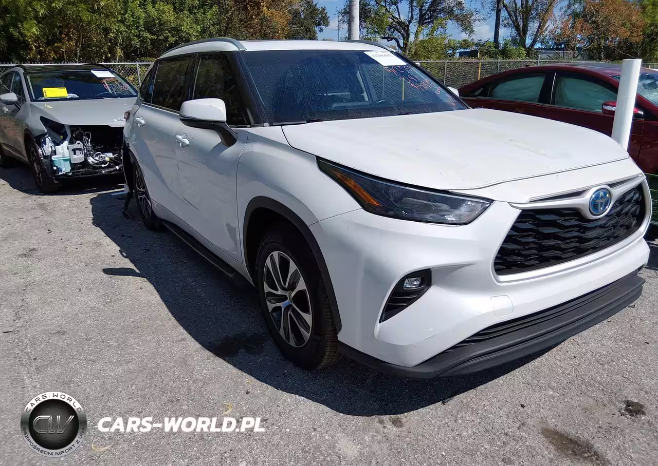 2022 Toyota Highlander Hybrid Xle