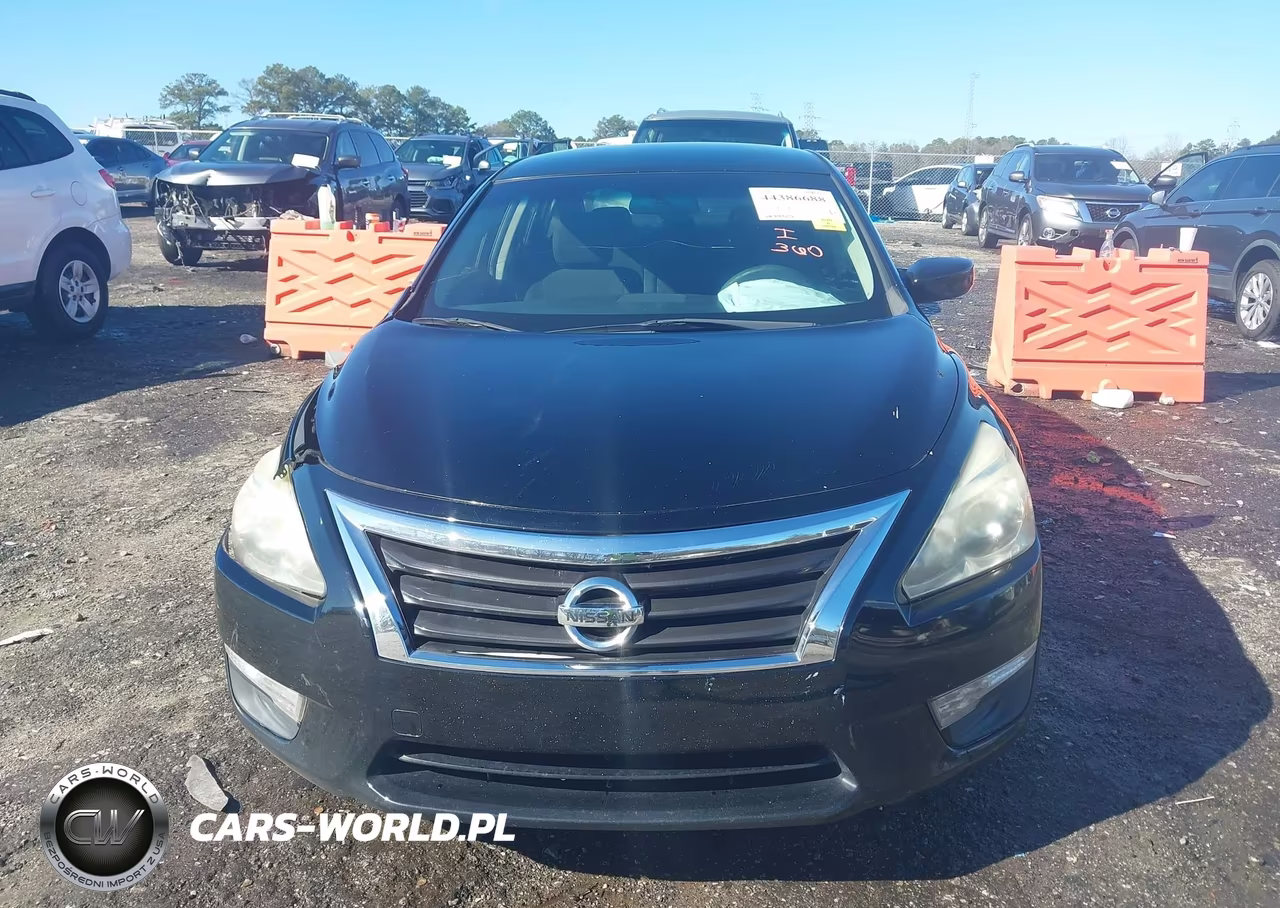 2015 Nissan Altima 2.5 S VIN:1N4AL3AP6FN400574 - 13