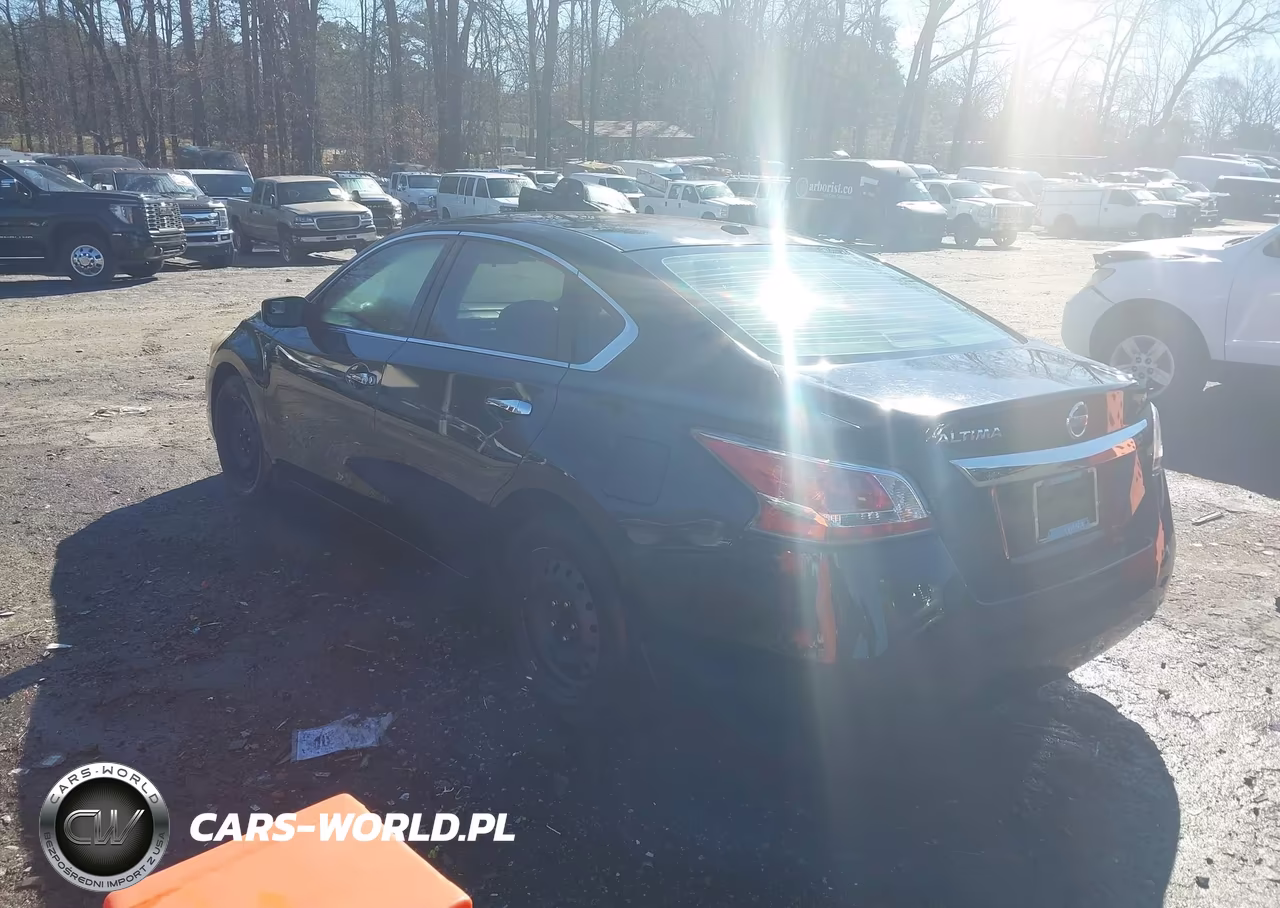2015 Nissan Altima 2.5 S VIN:1N4AL3AP6FN400574 - 3