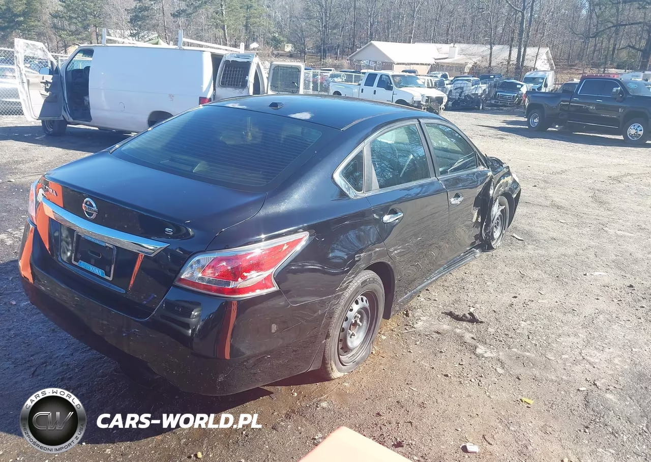 2015 Nissan Altima 2.5 S VIN:1N4AL3AP6FN400574 - 4