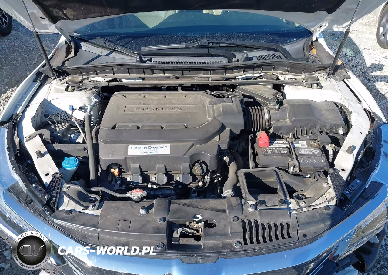 2017 Honda Accord Touring V6 VIN:1HGCR3F9XHA011816 - 10