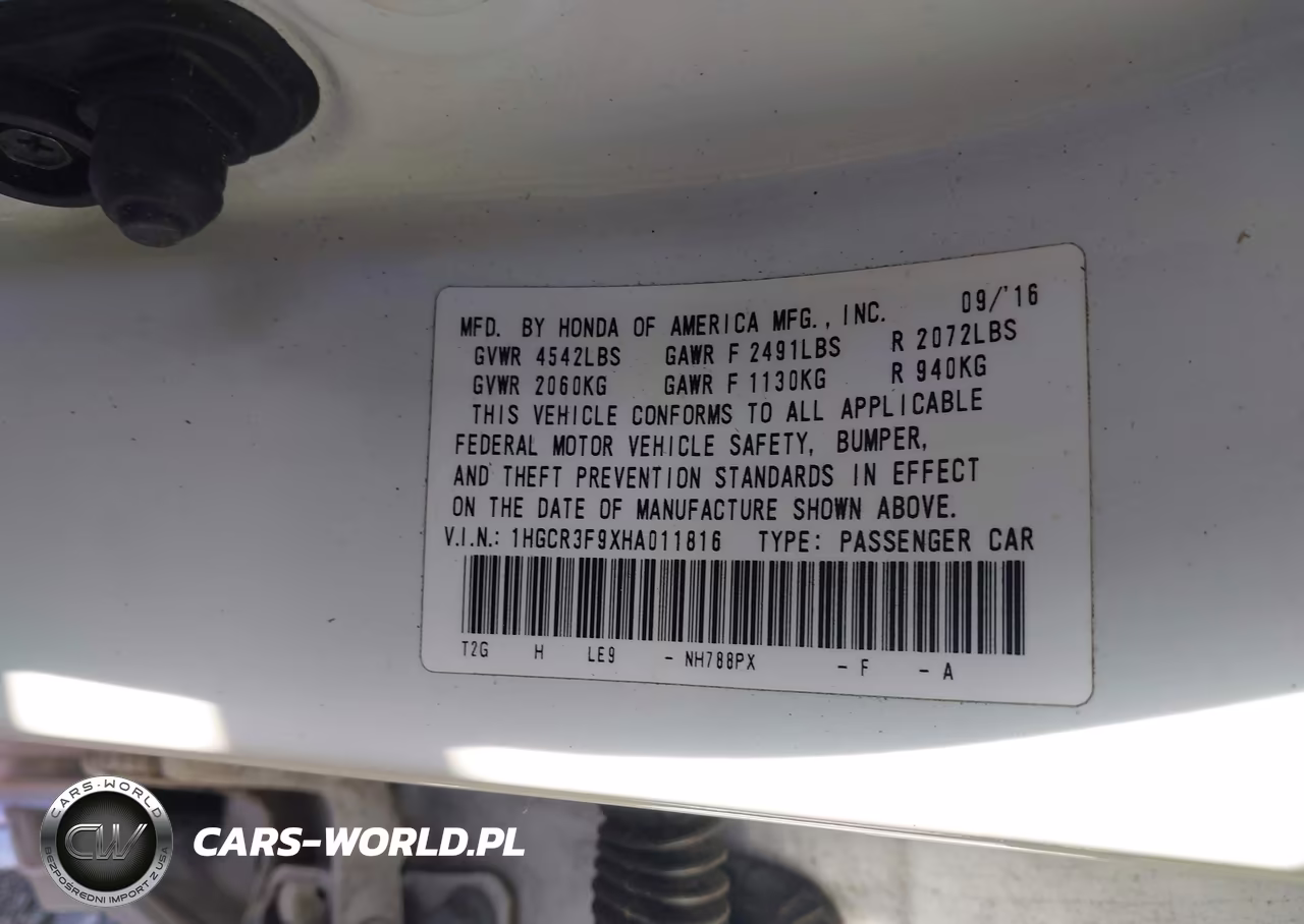 2017 Honda Accord Touring V6 VIN:1HGCR3F9XHA011816 - 9