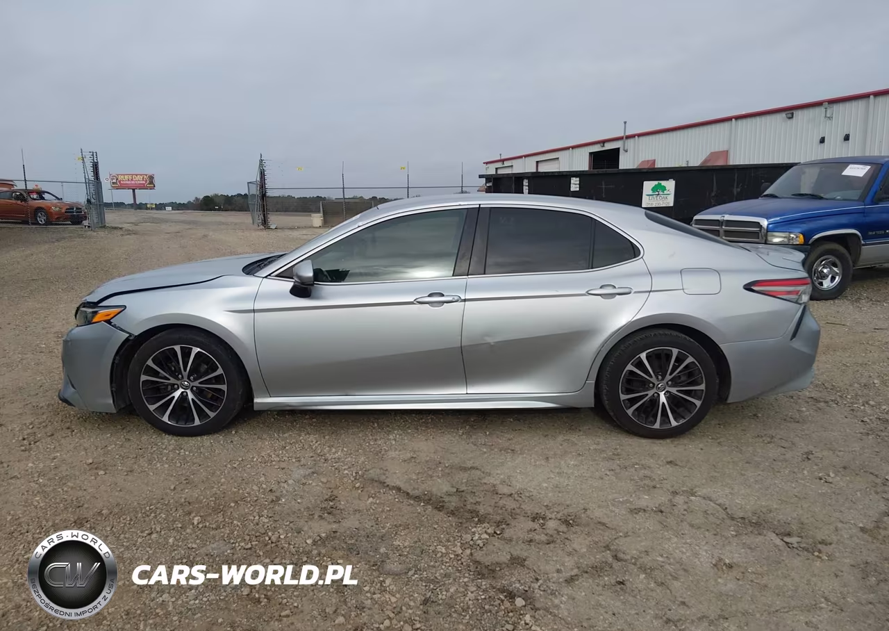 2018 Toyota Camry Se VIN:4T1B11HK1JU590782 - 15