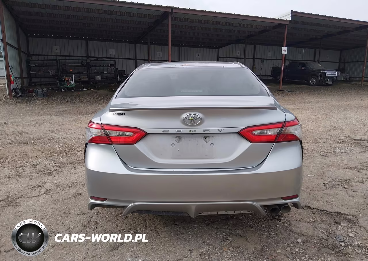 2018 Toyota Camry Se VIN:4T1B11HK1JU590782 - 17