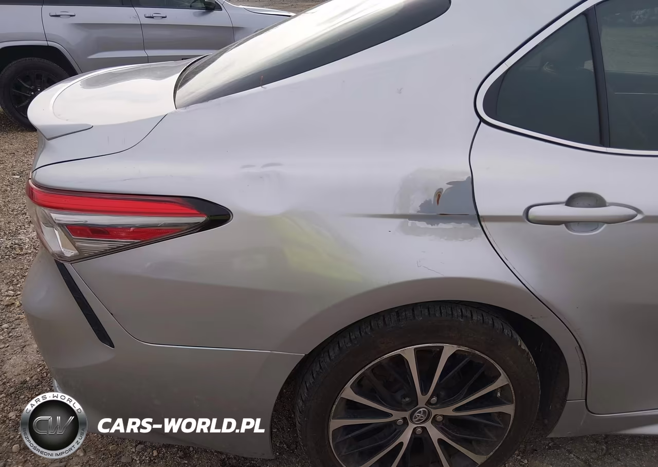 2018 Toyota Camry Se VIN:4T1B11HK1JU590782 - 19