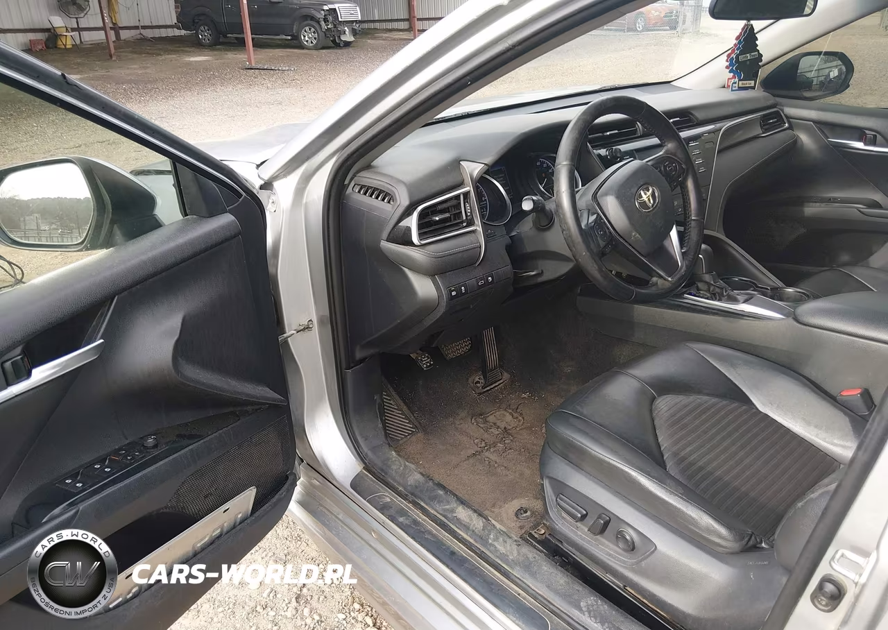 2018 Toyota Camry Se VIN:4T1B11HK1JU590782 - 20