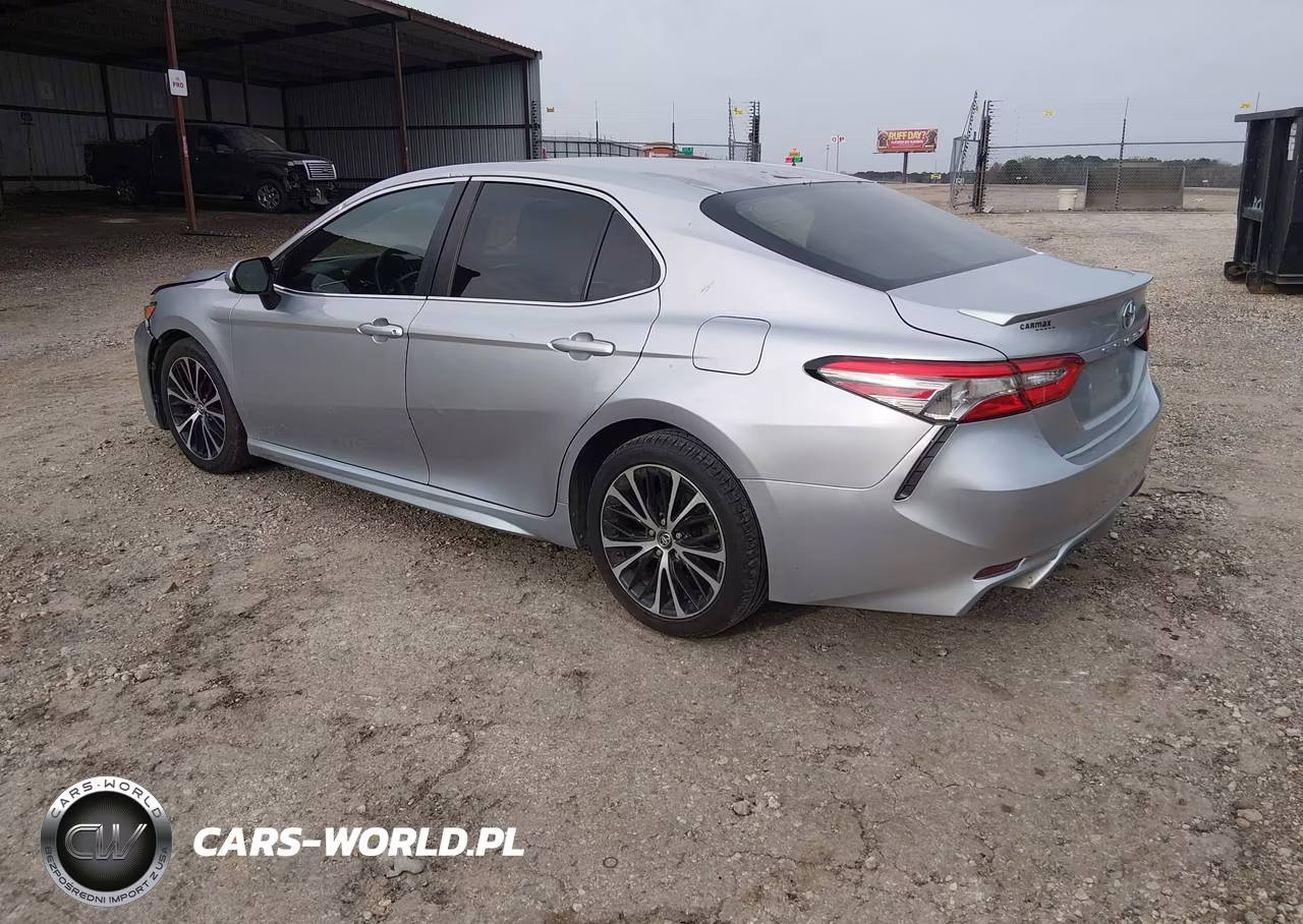 2018 Toyota Camry Se VIN:4T1B11HK1JU590782 - 3
