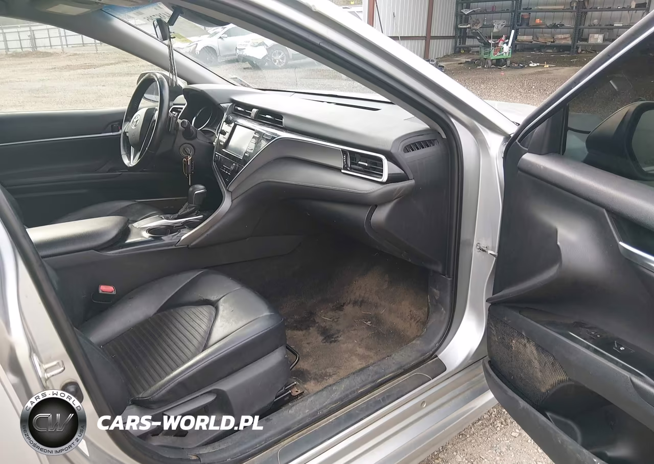 2018 Toyota Camry Se VIN:4T1B11HK1JU590782 - 5