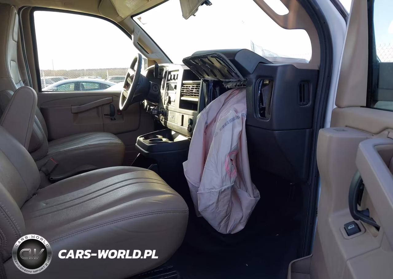 2023 Chevrolet Express Cargo Rwd 2500 Regular Wheelbase Wt VIN:1GCWGAFP3P1184922 - 5