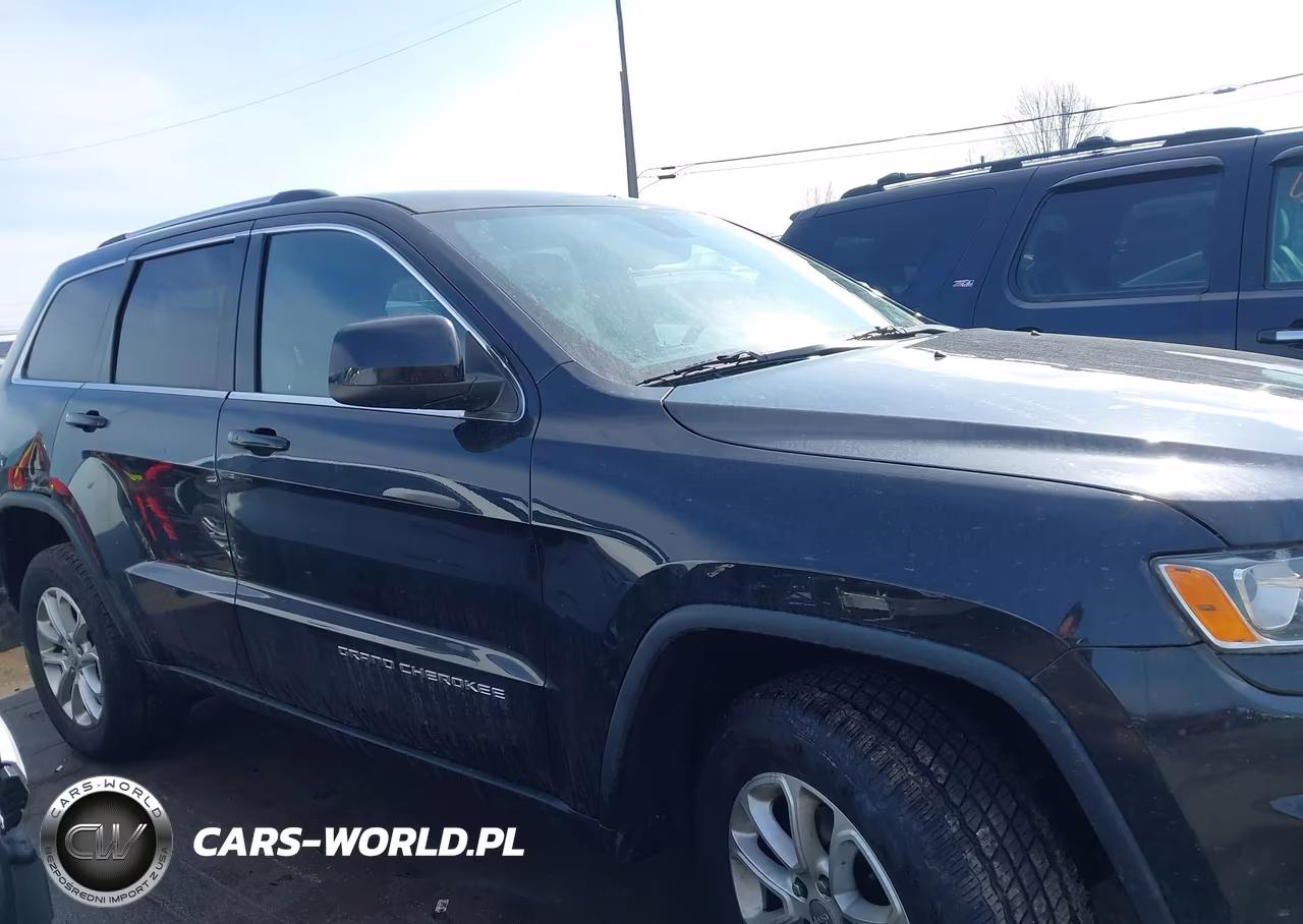2015 Jeep Grand Cherokee Laredo VIN:1C4RJFAG8FC102107 - 13
