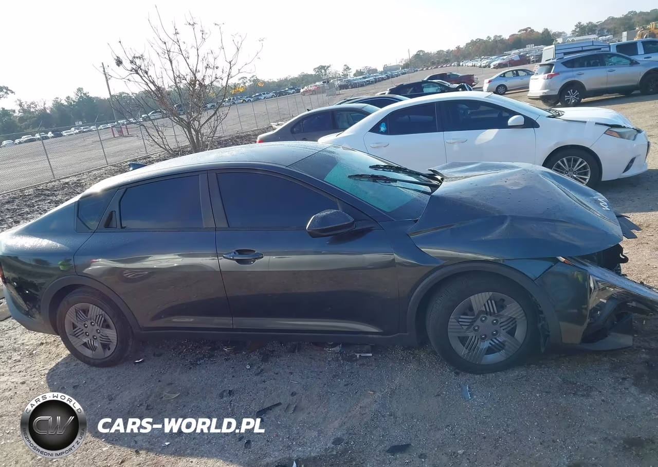 2025 Kia K4 Lx VIN:3KPFT4DE2SE076294 - 13