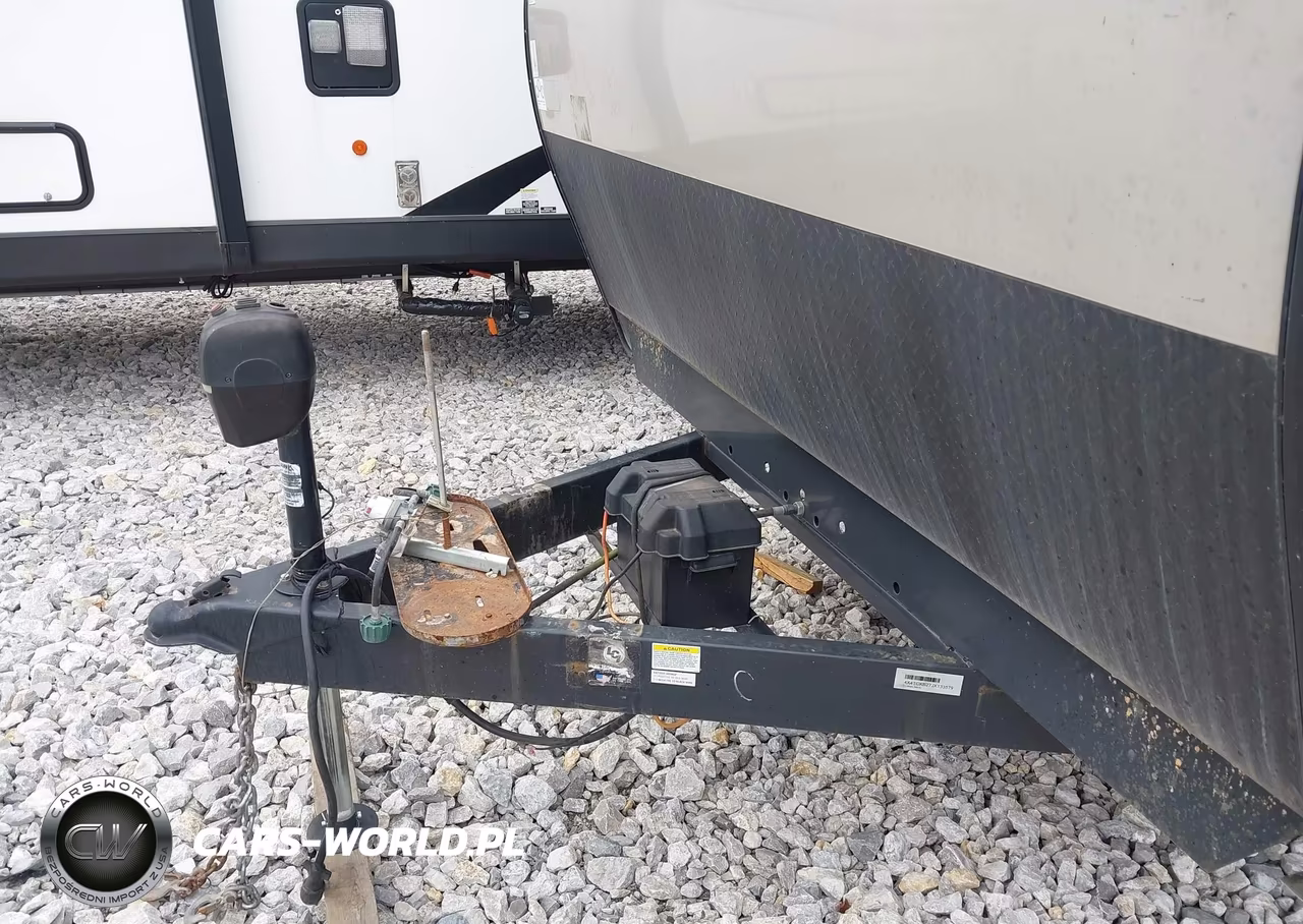 2018 Forest River Travel Trailer VIN:4X4TCKB27JX133579 - 10