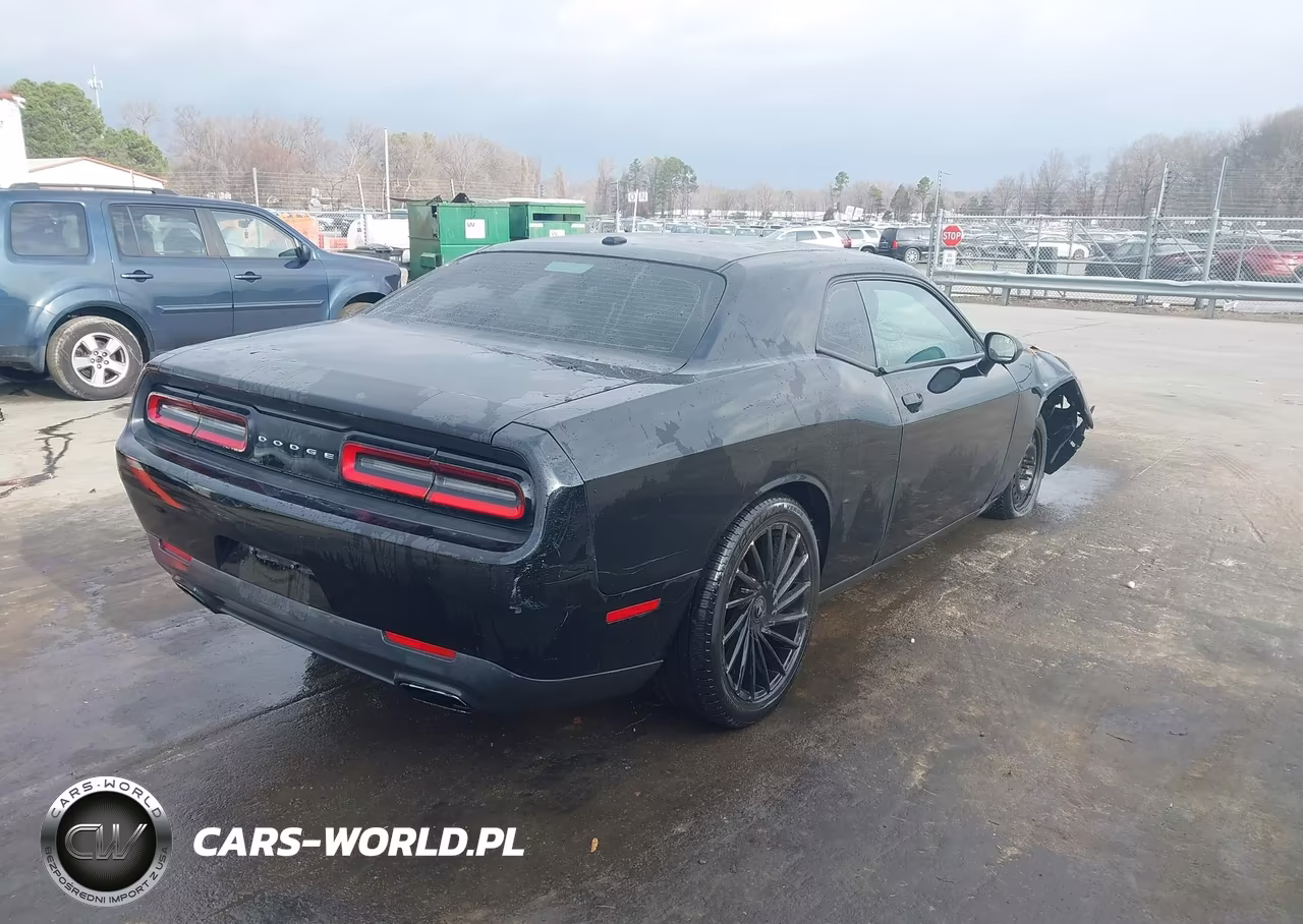 2016 Dodge Challenger Sxt VIN:2C3CDZAG8GH195034 - 4