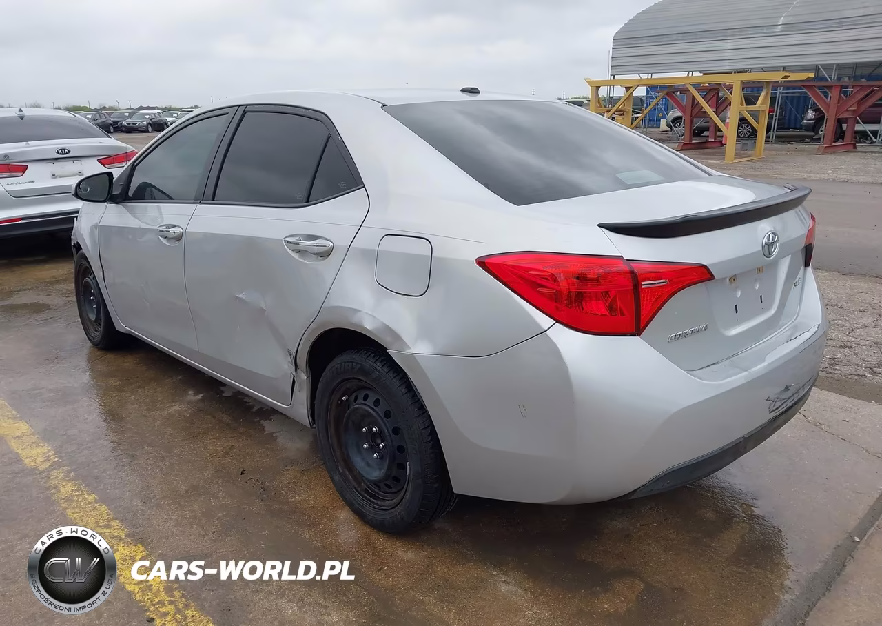 2019 Toyota Corolla Xle VIN:5YFBURHE7KP856308 - 3