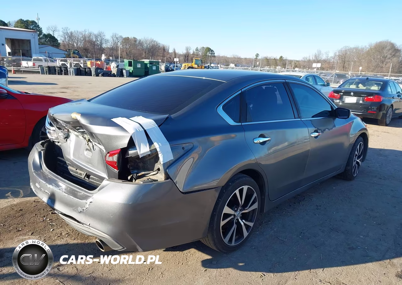 2017 Nissan Altima 2.5 S VIN:1N4AL3AP5HN351774 - 4
