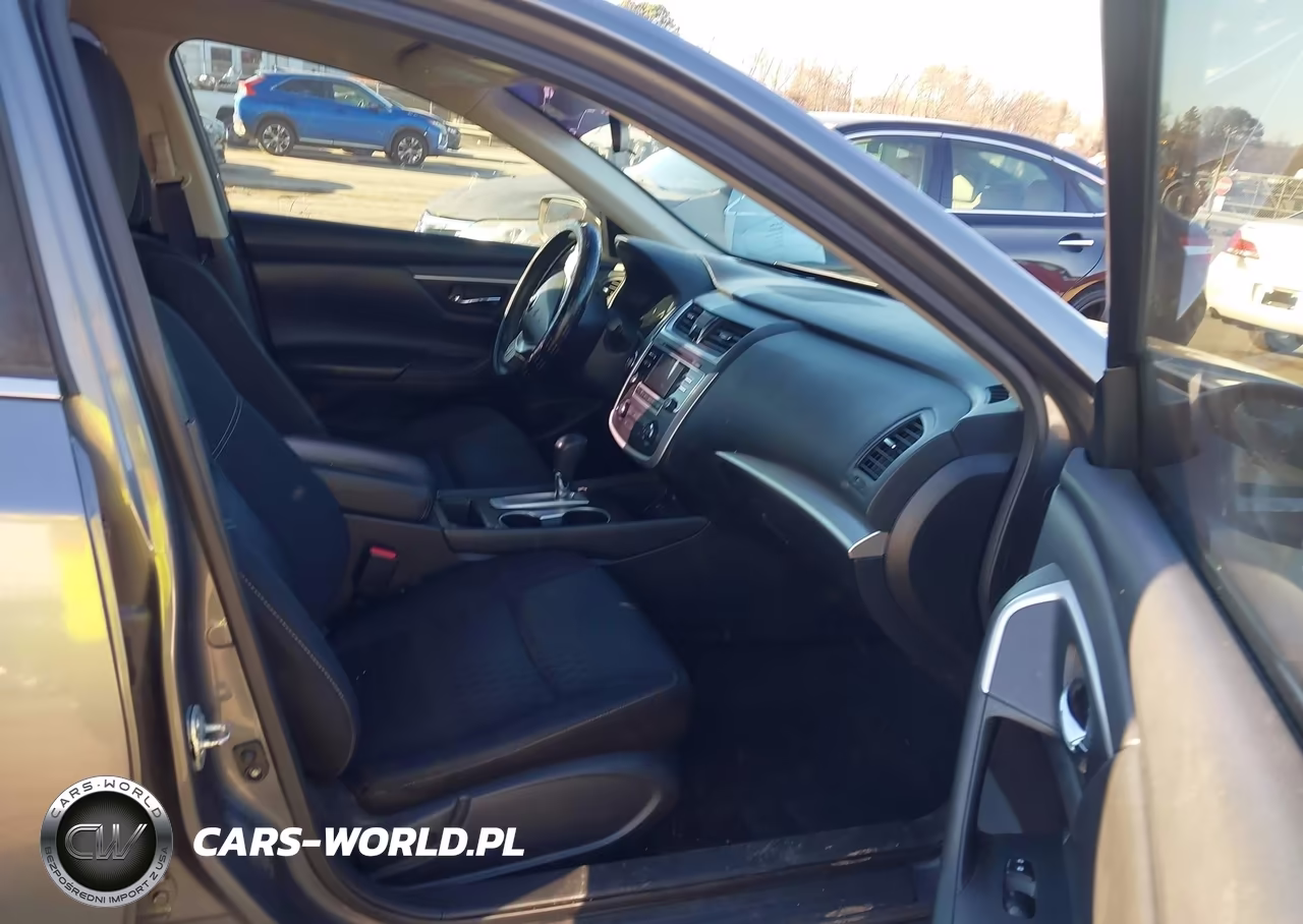 2017 Nissan Altima 2.5 S VIN:1N4AL3AP5HN351774 - 5
