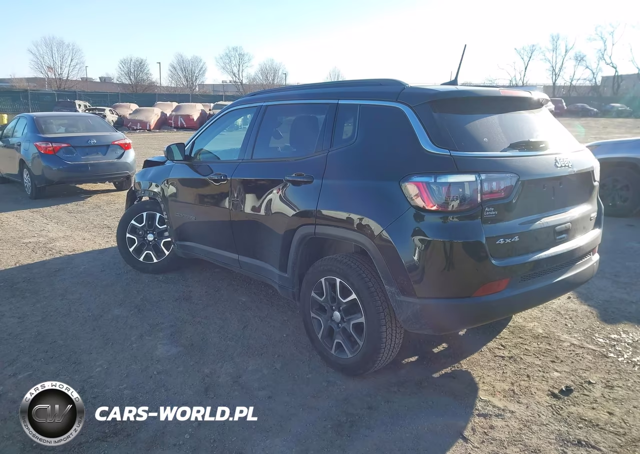 2022 Jeep Compass Latitude 4X4 VIN:3C4NJDBB9NT121628 - 3