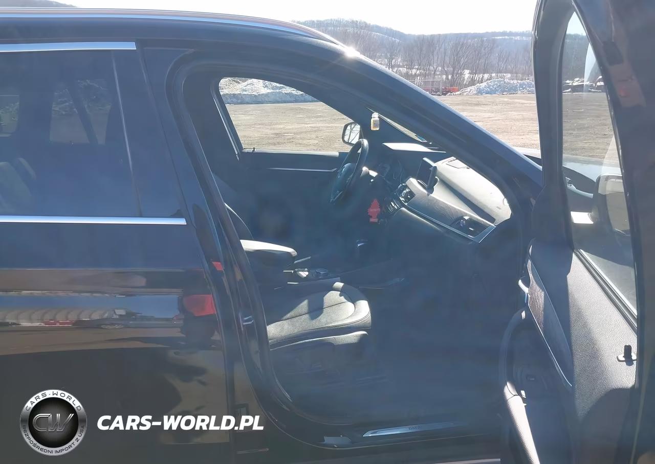 2016 BMW X1 xDrive28I VIN:WBXHT3Z32G4A48990 - 5