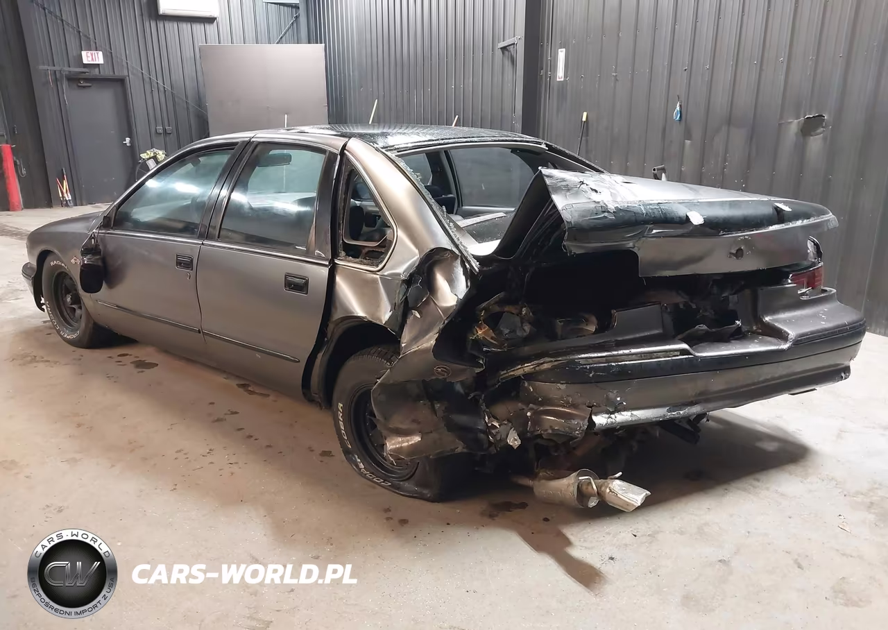 1996 Chevrolet Caprice - Impala Classic Ss VIN:1G1BL52P0TR171847 - 3
