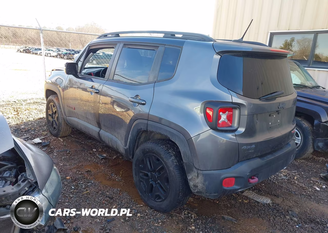 2017 Jeep Renegade Trailhawk 4X4 VIN:ZACCJBCB3HPE54221 - 3