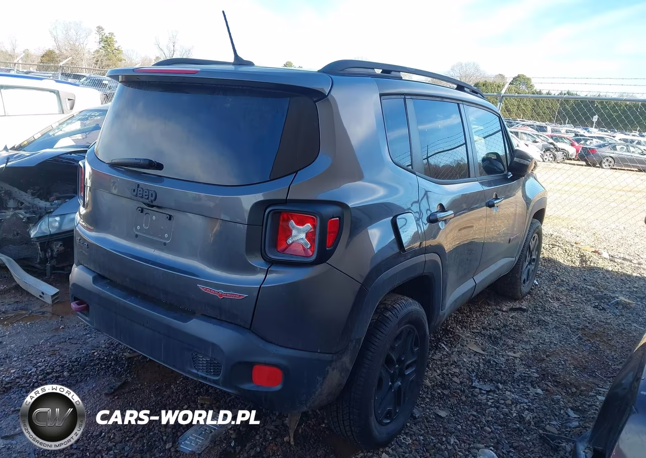 2017 Jeep Renegade Trailhawk 4X4 VIN:ZACCJBCB3HPE54221 - 4