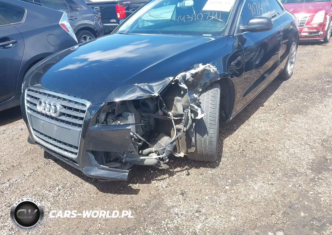 2011 Audi A5 2.0T Premium VIN:WAULFAFR6BA034042 - 6