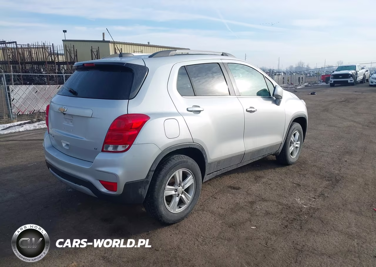 2019 Chevrolet Trax Lt VIN:3GNCJPSB7KL358176 - 4