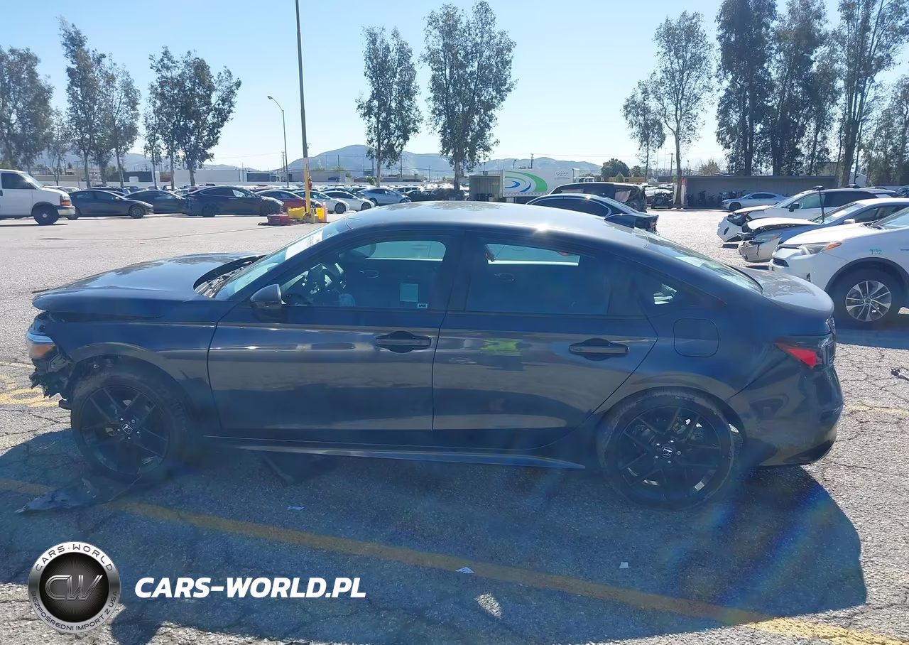 2025 Honda Civic Sport VIN:2HGFE2F52SH568065 - 13