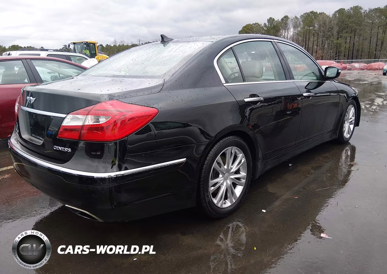 2013 Hyundai Genesis 3.8 VIN:KMHGC4DD0DU257499 - 4