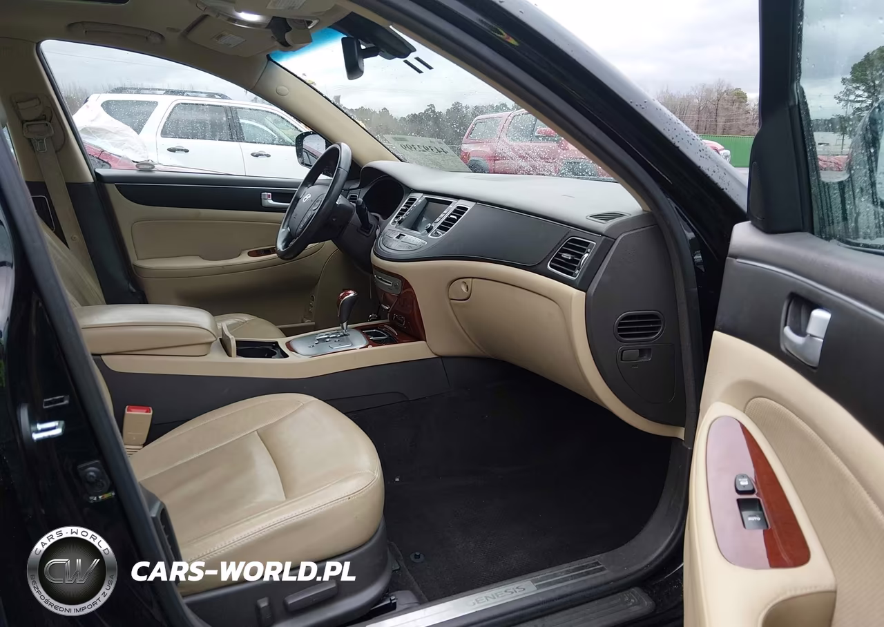 2013 Hyundai Genesis 3.8 VIN:KMHGC4DD0DU257499 - 5