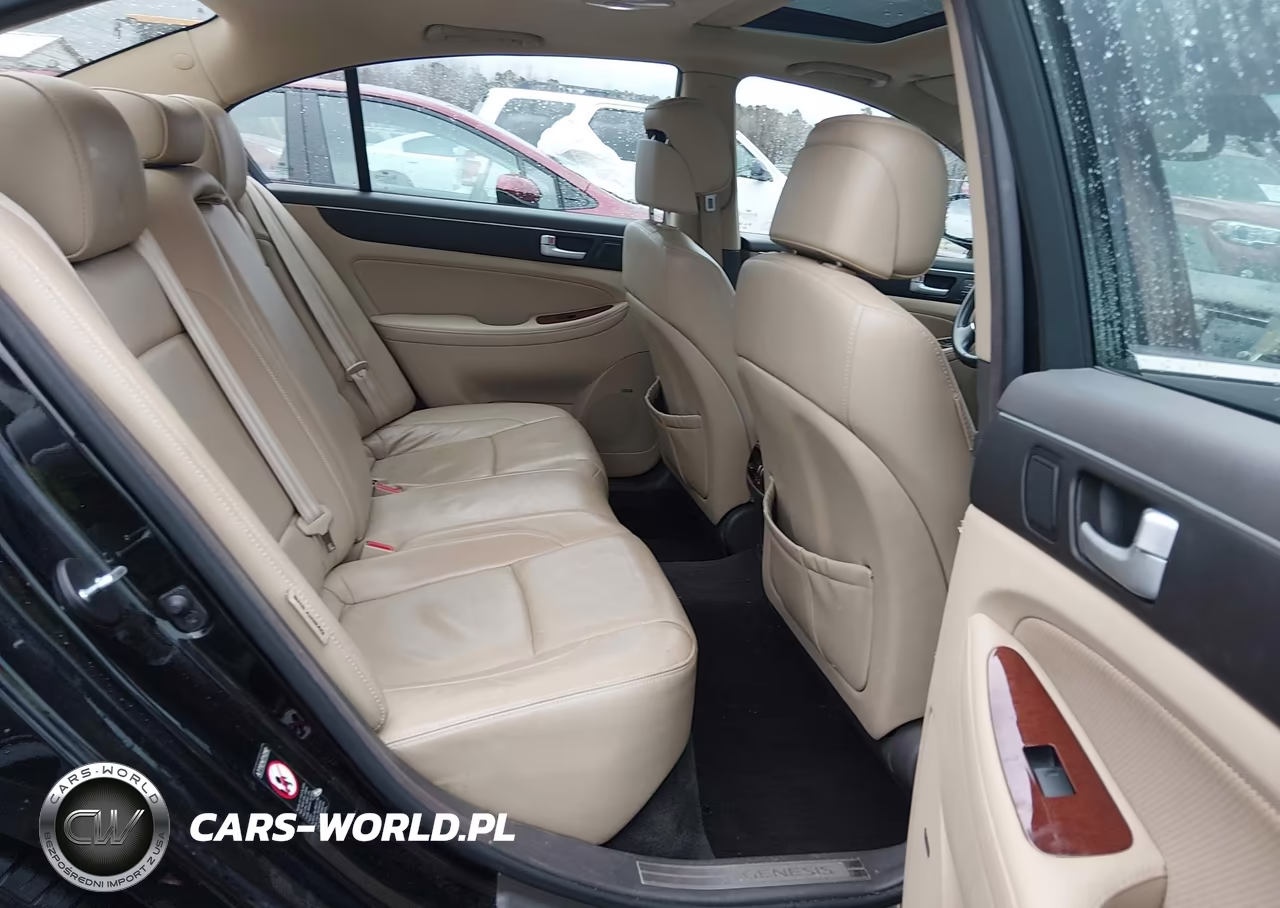 2013 Hyundai Genesis 3.8 VIN:KMHGC4DD0DU257499 - 8