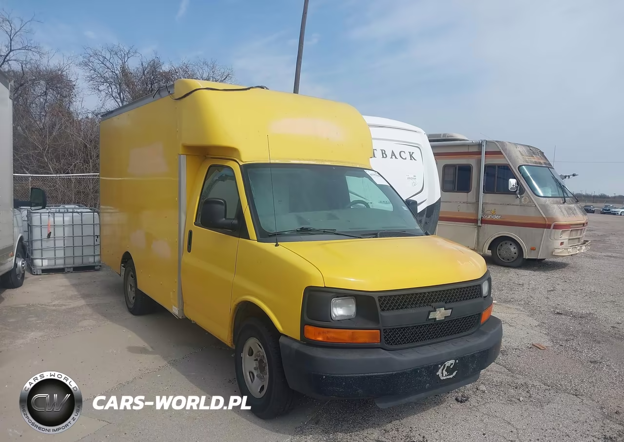 2011 Chevrolet Express Cutaway Work Van