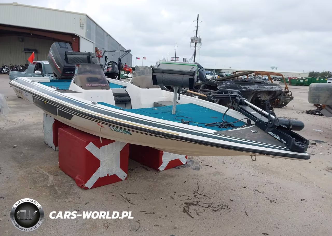 1996 Skeeter Boat