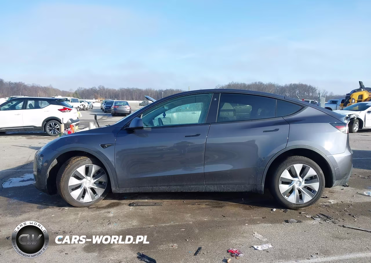 2021 Tesla Model Y Long Range Dual Motor All-Wheel Drive VIN:5YJYGDEE2MF253385 - 13